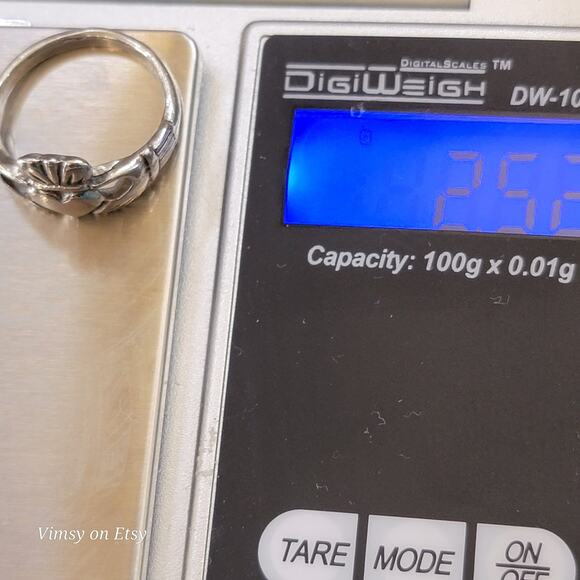 Traditional Claddagh Sterling Silver Ring, Symbolic Irish Vintage Jewelry - Picture 9 of 10